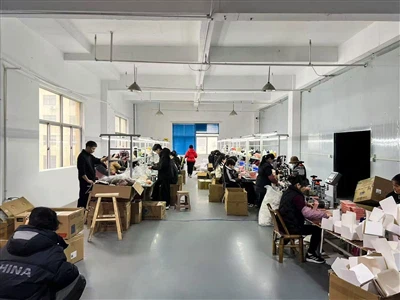 Linea di assemblaggio dell'imballaggio